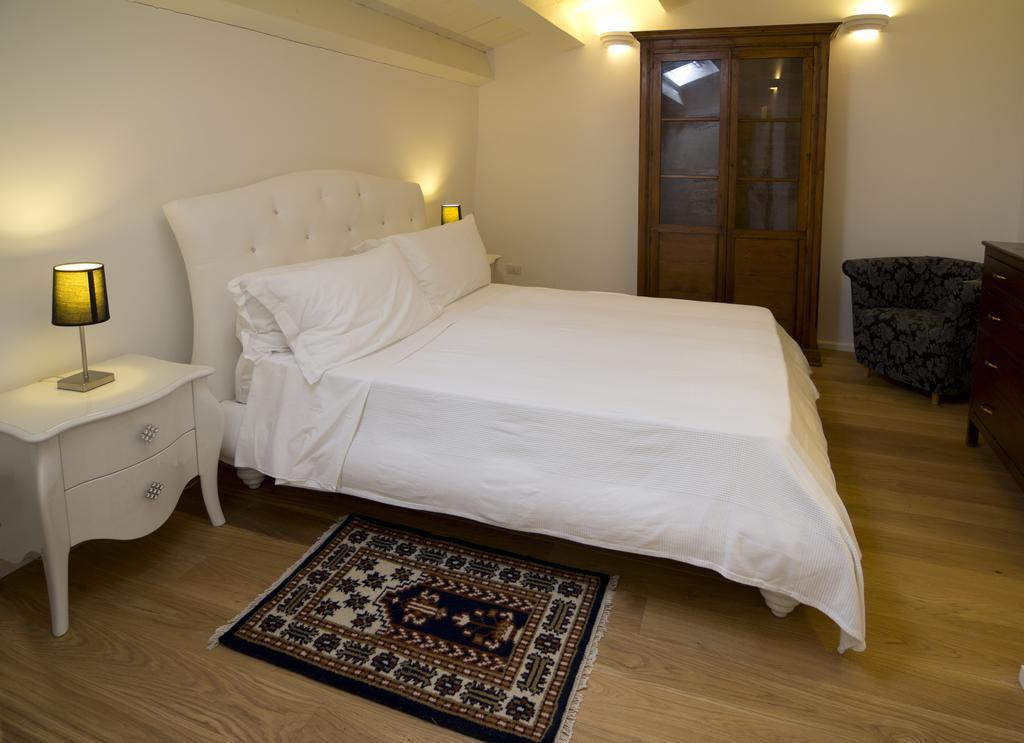 La Residenza Del Reginale Bed & Breakfast Syracuse Bagian luar foto